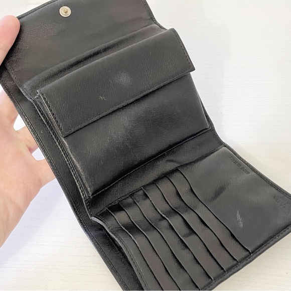Prada black saffiano leather triangle logo trifold medium snap wallet - Picture 5 of 11